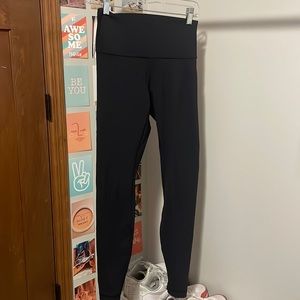 WUNDER TRAIN LULULEMON LEGGINGS SIZE 6